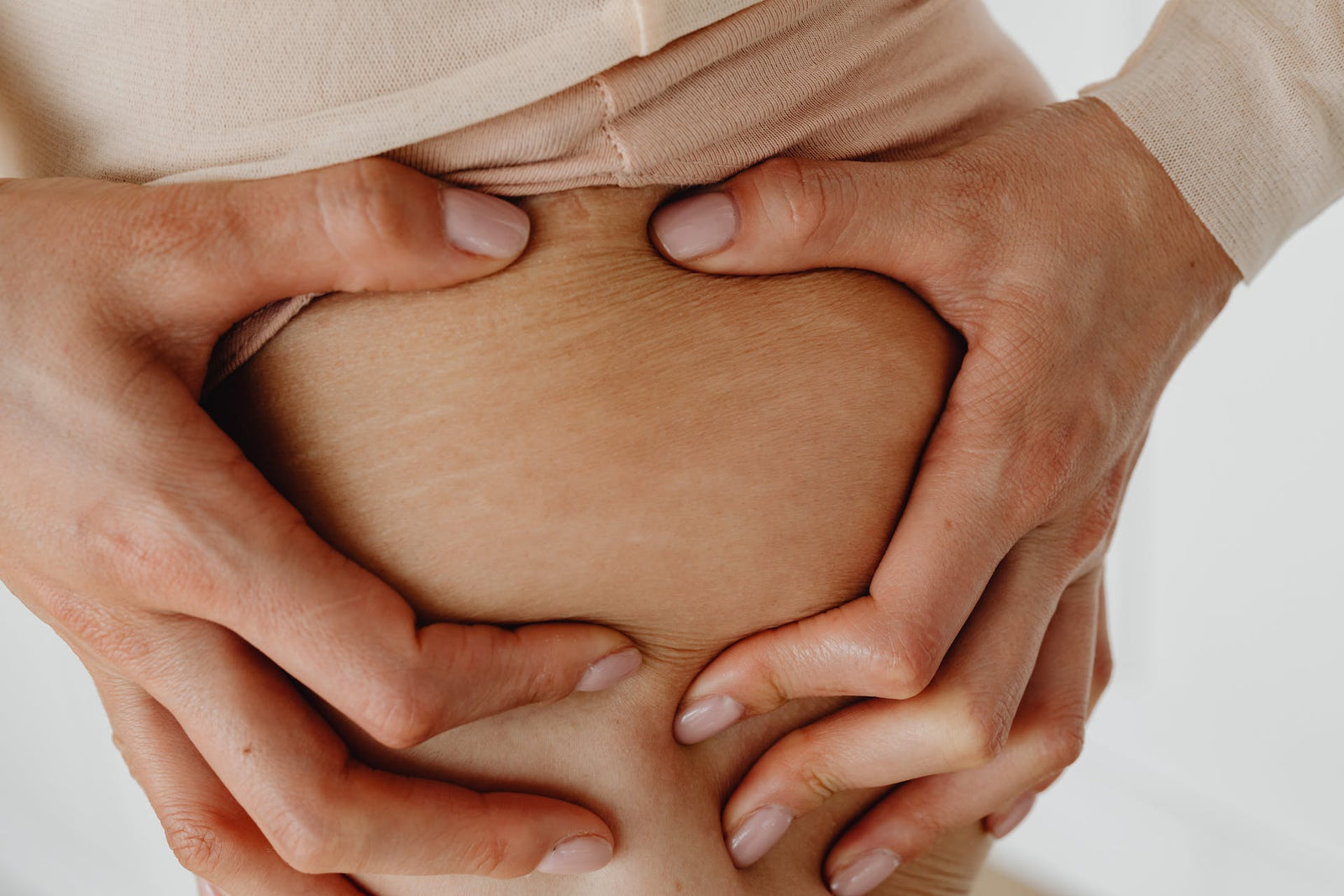 Red Light Therapy for Stretch Marks: What It Can and Cannot Do