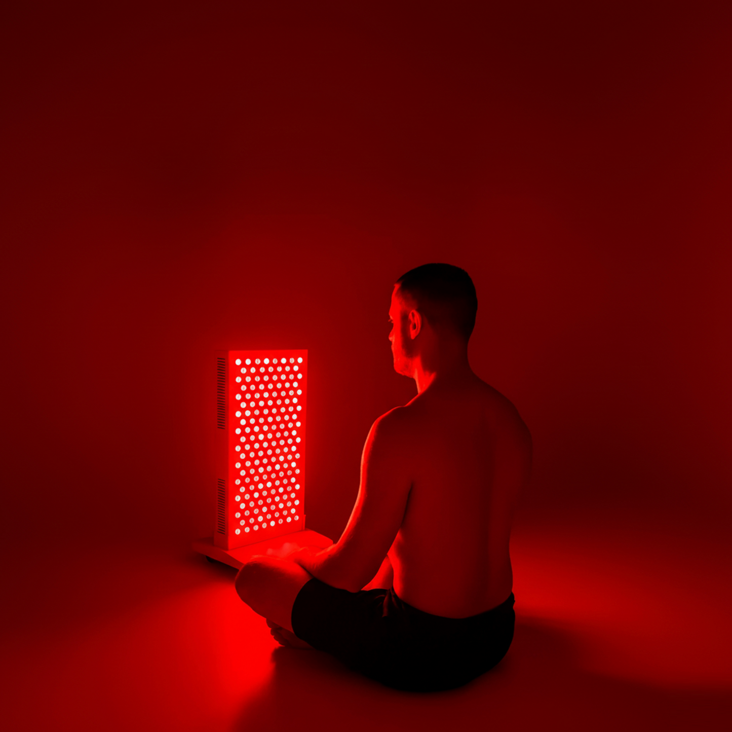 Red and Near-Infrared Light Therapy Panel - FUTURE FORM™ 750